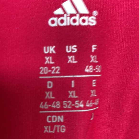 Adidas Activewear 1/4 zip top with collar and long sleeves with thumb holes - Picture 3 of 5